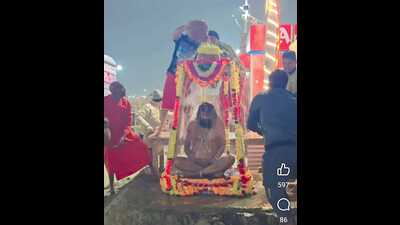 Aawahan Akhara Mahant Mahakal Giri (Ht Photo) Aawahan Akhara Mahant Mahakal Giri (Ht Photo)