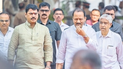 Ajit Pawar with Dhananjay Munde (Satish Bate/HT PHOTO) (HT_PRINT) Ajit Pawar with Dhananjay Munde (Satish Bate/HT PHOTO) (HT_PRINT)