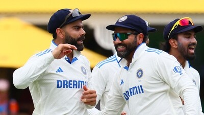 Sunil Gavaskar wants selectors to take the call regarding the future of Virat Kohli and Rohit Sharma in Tests. (Photo by Patrick HAMILTON / AFP) (AFP) Sunil Gavaskar wants selectors to take the call regarding the future of Virat Kohli and Rohit Sharma in Tests. (Photo by Patrick HAMILTON / AFP) (AFP)