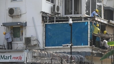 A bulletproof glass panel has been installed on the balcony of the Salman Khan's Bandra flat, ensuring safety while allowing him to greet fans securely in Mumbai. (Satish Bate/Hindustan Times)