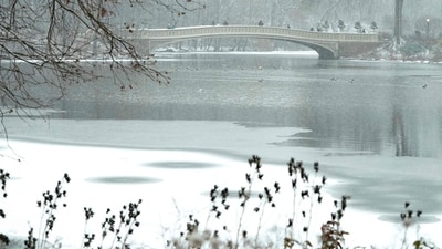 Persistent snow and ice throughout the central Plains, Ohio Valley, and Atlantic regions will lead to re-freezing, with black ice making roads treacherous for the next few days. (AFP) Persistent snow and ice throughout the central Plains, Ohio Valley, and Atlantic regions will lead to re-freezing, with black ice making roads treacherous for the next few days. (AFP)