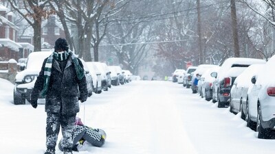 As of Tuesday morning, the wind chill in Dallas was a chilling 16°F (minus 9°C), Low-pressure system developed near south Texas, bringing the possibility of snow to Dallas, Oklahoma, Arkansas, and Louisiana. (Tasos Katopodis/Getty Images/AFP (Photo by TASOS KATOPODIS / GETTY IMAGES NORTH AMERICA / Getty Images via AFP)) As of Tuesday morning, the wind chill in Dallas was a chilling 16°F (minus 9°C), Low-pressure system developed near south Texas, bringing the possibility of snow to Dallas, Oklahoma, Arkansas, and Louisiana. (Tasos Katopodis/Getty Images/AFP (Photo by TASOS KATOPODIS / GETTY IMAGES NORTH AMERICA / Getty Images via AFP))