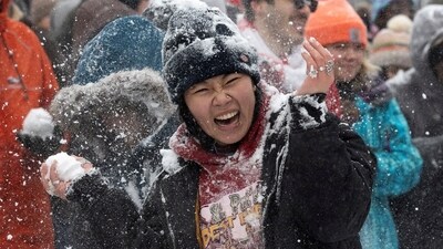 Snow and ice will likely cause significant disruptions in the lower Mississippi Valley, creating hazardous conditions in several areas. (REUTERS/Marko Djurica TPX IMAGES OF THE DAY)