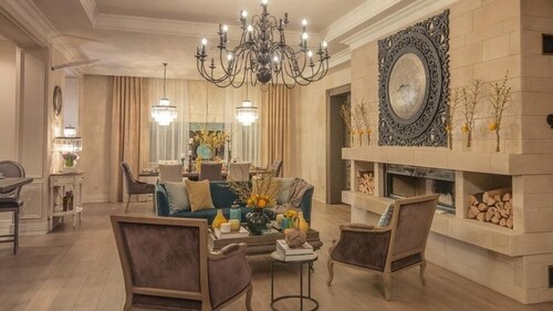 Chandeliers are not just for lavish mansions or big houses. (Shutterstock) Chandeliers are not just for lavish mansions or big houses. (Shutterstock)