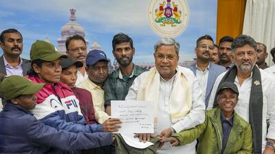 A group of Maoists surrender before Karnataka Chief Minister Siddaramaiah and Deputy CM DK Shivakumar, expressing their intention to return to the mainstream, Bengaluru, on Wednesday (PTI) A group of Maoists surrender before Karnataka Chief Minister Siddaramaiah and Deputy CM DK Shivakumar, expressing their intention to return to the mainstream, Bengaluru, on Wednesday (PTI)