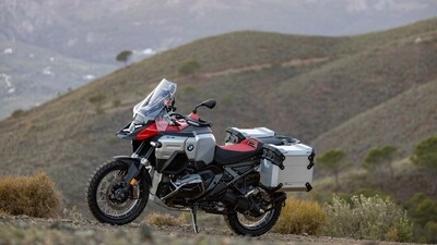 The BMW R 1300 GS Adventure comes as the adventure tourer iteration of the standard BMW R 1300 GS. The BMW R 1300 GS Adventure comes as the adventure tourer iteration of the standard BMW R 1300 GS.