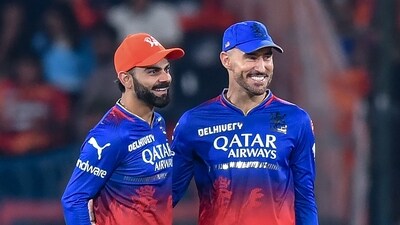 Faf du Plessis and Virat Kohli (L) (AFP) Faf du Plessis and Virat Kohli (L) (AFP)