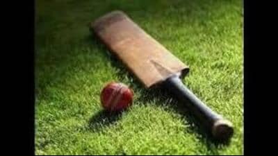 Over 200 renowned actors from eight Indian film industries are set to participate in the 11th season of the Celebrity Cricket League that began in 2003. (Getty image)