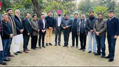 Senior Congress leader Harish Chaudhary met with local leaders in Amritsar on Wednesday. (HT Photo) Senior Congress leader Harish Chaudhary met with local leaders in Amritsar on Wednesday. (HT Photo)
