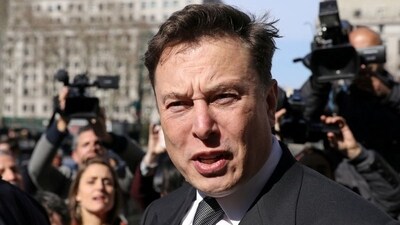 Concerned journalist claims Elon Musk's instability could threaten U.S. governance, calling for the Biden administration to act (REUTERS)