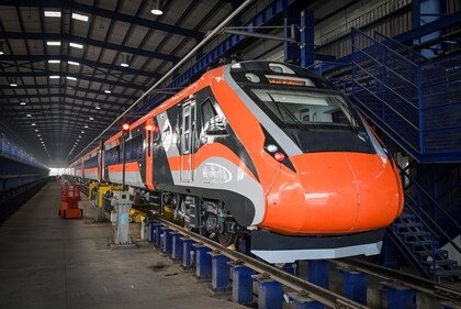 A view of newly manufactured Vande Bharat Express with new features specially designed for operation in mountainous and ultra-cold areas at Shakurbasti in New Delhi. (Sanchit Khanna/Hindustan Times) A view of newly manufactured Vande Bharat Express with new features specially designed for operation in mountainous and ultra-cold areas at Shakurbasti in New Delhi. (Sanchit Khanna/Hindustan Times)