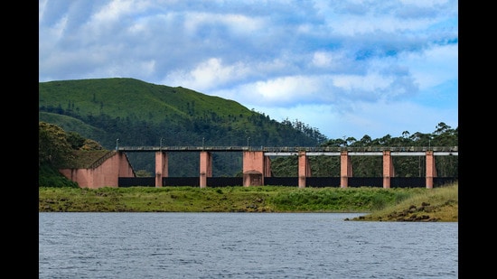 SC issued a notice to Centre over a plea alleging threat to residents near the dam. (Shutterstock)
