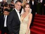 According to reports, Jessica Alba and Cash Warren are heading for divorce. According to reports, Jessica Alba and Cash Warren are heading for divorce.