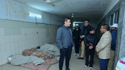 Gurugram DC during his inspection of the night shelters across district earlier this week. (HT Photo)