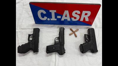 The Counter Intelligence (CI), Amritsar, has busted a Pakistan-backed weapon smuggling racket being operated by absconding smuggler Manjot Singh alias Mannu from Dubai with the arrest of its one operative a, said director general of police (DGP) Punjab Gaurav Yadav here on Thursday. (HT Photo)