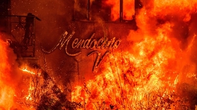 An apartment building burns during the Eaton fire in the Altadena area of Los Angeles county, The fire has already jumped the highway, forcing some to consider seeking refuge on the beach as flames continued to threaten the area. (AFP) An apartment building burns during the Eaton fire in the Altadena area of Los Angeles county, The fire has already jumped the highway, forcing some to consider seeking refuge on the beach as flames continued to threaten the area. (AFP)