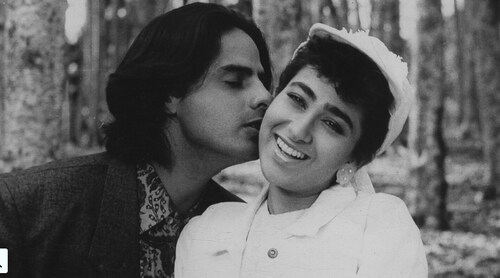 Rahul Roy and Karisma Kapoor in Sapne Saajan Ke.