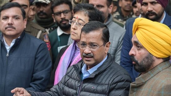 AAP chief Arvind Kejriwal with senior party leaders on Thursday. (RAJ K RAJ /HT PHOTO)