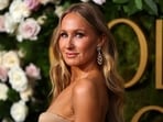Nikki Glaser got paid less than a former male host at the Golden Globes.
