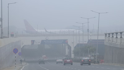 A SpiceJet passenger slammed the two-hour wait inside the aircraft as dense fog delayed flights (Photo by Vipin Kumar/ Hindustan Times) (Hindustan Times) A SpiceJet passenger slammed the two-hour wait inside the aircraft as dense fog delayed flights (Photo by Vipin Kumar/ Hindustan Times) (Hindustan Times)