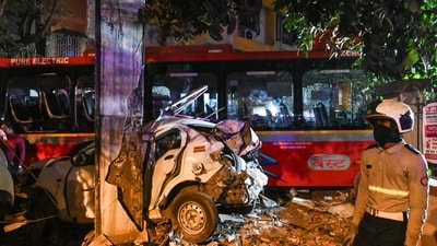 Nine people died and more than 40 were injured as a BEST bus collided with several vehicles in the Kurla area of Mumbai on December 9. (Raju Shinde/HT Photo) Nine people died and more than 40 were injured as a BEST bus collided with several vehicles in the Kurla area of Mumbai on December 9. (Raju Shinde/HT Photo)