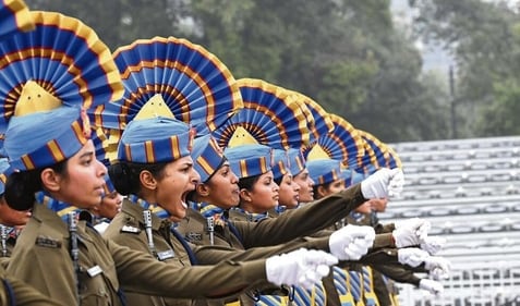 Nari Shakti: The all-female Central Reserve Police Force (CRPF) contingent knows how to roar! (Photo: Arvind Yadav/HT) Nari Shakti: The all-female Central Reserve Police Force (CRPF) contingent knows how to roar! (Photo: Arvind Yadav/HT)
