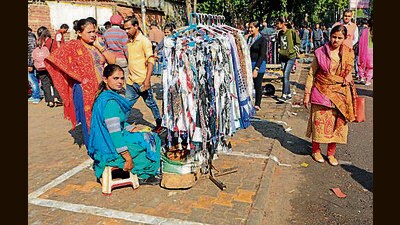 Chandigarh has 10,903 registered street vendors in all, divided into three categories - street, essential and non-essential, who were registered in a survey in 2016. (HT File Photo) Chandigarh has 10,903 registered street vendors in all, divided into three categories - street, essential and non-essential, who were registered in a survey in 2016. (HT File Photo)