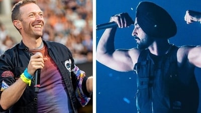 Chris Martin reads Punjabi Aa Gaye Oye from a Diljit Dosanjh fan's sign at Coldplay's Abu Dhabi concert. Chris Martin reads Punjabi Aa Gaye Oye from a Diljit Dosanjh fan's sign at Coldplay's Abu Dhabi concert.