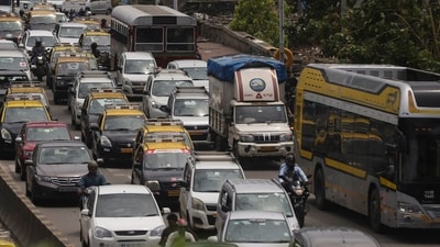 The state government is considering a plan to overhaul the existing system of vehicular mobility in the Mumbai Metropolitan Region (Rafiq Maqbool / AP) The state government is considering a plan to overhaul the existing system of vehicular mobility in the Mumbai Metropolitan Region (Rafiq Maqbool / AP)