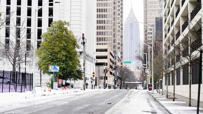 2. The powerful winter storm dumped heavy snow and glazed roads with ice across much of Texas and Oklahoma lumbered eastward into Southern US states Friday, making for dicey travel and a rare snow day for many. In pic: Snow covers parts of Atlanta following a snowstorm on January 10, 2025. (Getty Images via AFP) 2. The powerful winter storm dumped heavy snow and glazed roads with ice across much of Texas and Oklahoma lumbered eastward into Southern US states Friday, making for dicey travel and a rare snow day for many. In pic: Snow covers parts of Atlanta following a snowstorm on January 10, 2025. (Getty Images via AFP)