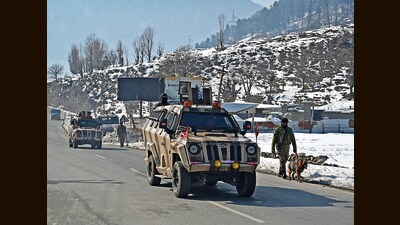 Paramilitary soldiers patrol Srinagar-Sonamarg highway on Sunday. Security has been beefed up ahead of the visit of the Prime Minister Narendra Modi to the region. (Waseem Andrabi /HT) Paramilitary soldiers patrol Srinagar-Sonamarg highway on Sunday. Security has been beefed up ahead of the visit of the Prime Minister Narendra Modi to the region. (Waseem Andrabi /HT)