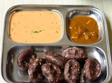Ragi kara kozhukattai Ragi kara kozhukattai
