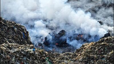 (Representative photo) The proposed landfill sites had drawn protests from residents of at least 30 housing societies along the Dwarka Expressway (HT Archive) (Representative photo) The proposed landfill sites had drawn protests from residents of at least 30 housing societies along the Dwarka Expressway (HT Archive)