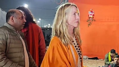 Laurene Powell Jobs, wife of the late Apple co-founder Steve Jobs reaches Niranjani Akhara at Mahakumbh, in Prayagraj on Sunday. (ANI) Laurene Powell Jobs, wife of the late Apple co-founder Steve Jobs reaches Niranjani Akhara at Mahakumbh, in Prayagraj on Sunday. (ANI)