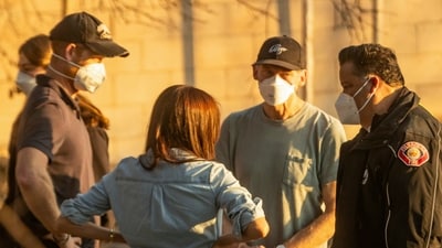 Britain's Prince Harry, the Duke of Sussex, left, and wife Meghan Markle, Duchess of Sussex, second from left, speak with Pasadena Mayor Victor Gordo, right, on Friday, Jan. 10, 2025, in Altadena, Calif. (AP Photo/Ethan Swope) (AP) Britain's Prince Harry, the Duke of Sussex, left, and wife Meghan Markle, Duchess of Sussex, second from left, speak with Pasadena Mayor Victor Gordo, right, on Friday, Jan. 10, 2025, in Altadena, Calif. (AP Photo/Ethan Swope) (AP)