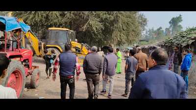 LDA drive to vacate the encroachment on Nazul land in the Ballu Adda area. (Sourced) LDA drive to vacate the encroachment on Nazul land in the Ballu Adda area. (Sourced)