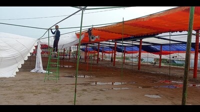 Preparation for SAD rally in full swing at Muktsar on Monday. (Sanjeev Kumar/HT)