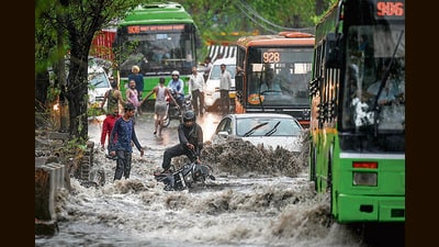 The IMD issued a nowcast warning at 1.30am on June 28 saying intense rain was approaching the national capital, and hours later, it woke up to the highest rain it recorded in a day since 1936. (HT Photo)