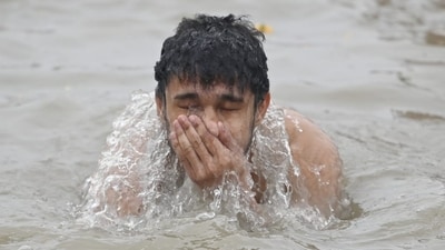 The Mahakumbh Mela will finish on February 26, with key bathing rites (Shahi Snan) scheduled on January 14 (Makar Sankranti), January 29 (Mauni Amavasya), and February 3 (Basant Panchami). (HT photo)