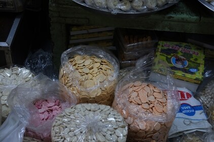 Rewris with a fruity twist! Ever tried mango or orange rewri? Must try these at Baba Roopchand Gajjak Wale, Shop No  1223 for  ₹280/kg. (Photo: Manoj Verma)