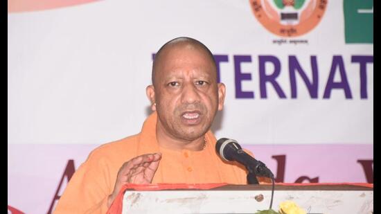 CM Yogi elaborated on the unique yet interconnected contributions of Ayurveda, Yoga, and the Nath tradition (Sourced)