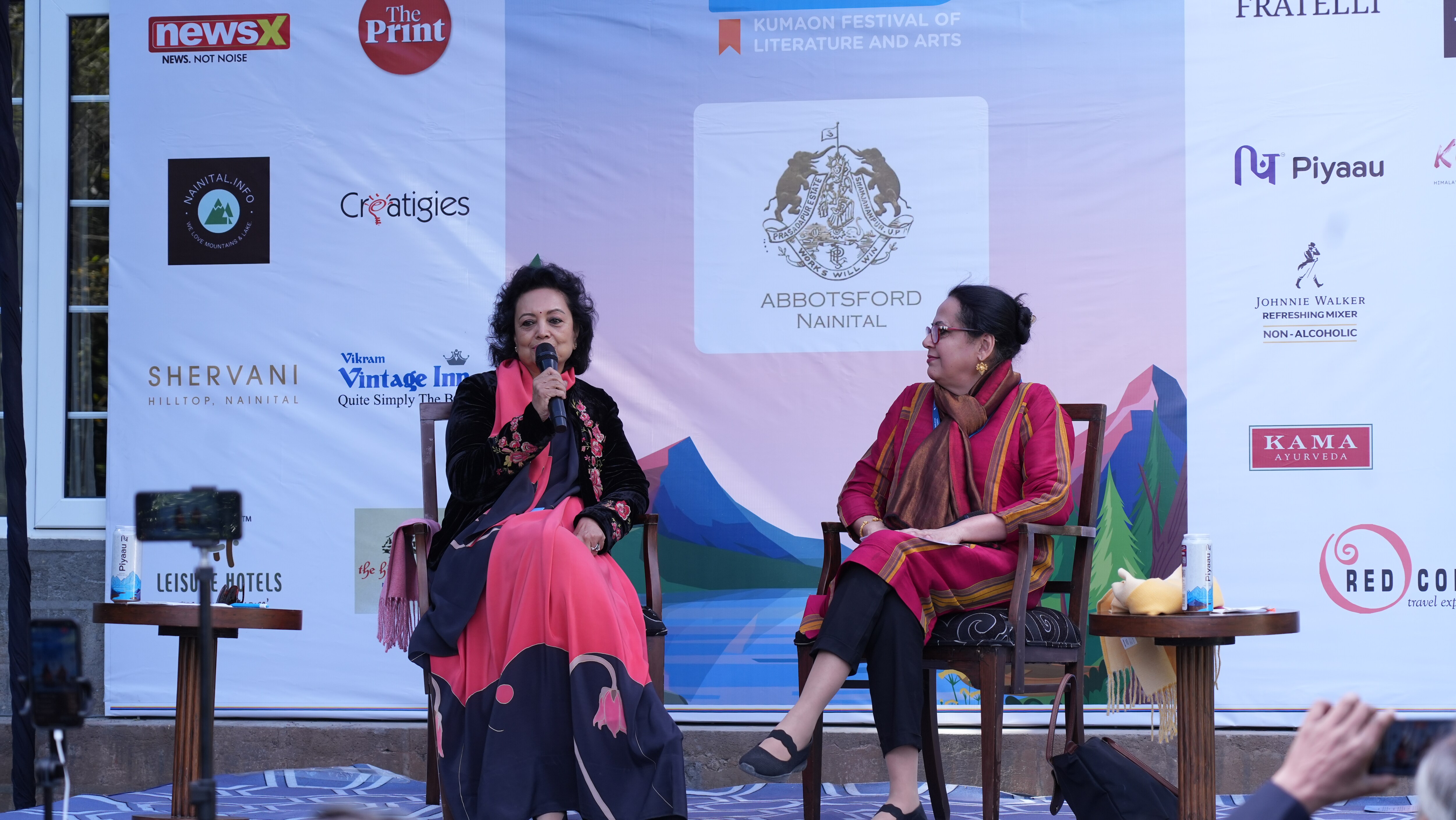 Rohini Rana (left) and Rakshanda Jalil at the festival (Himalayan Echoes)
