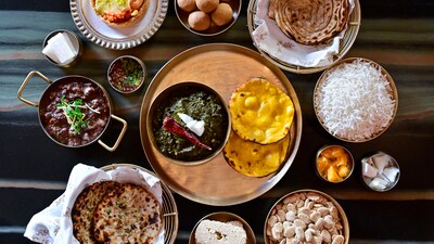 A sumptuous plate of Lohri delicacies (Anshuman Poyrekar/HT Photo)