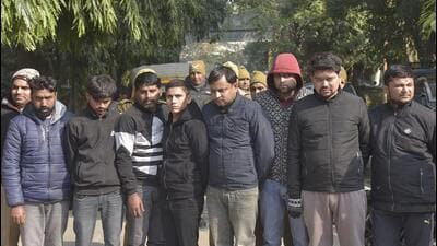 After the two victims approached the Madhuban Bapudham police station, teams were formed and the suspects were arrested. (Sakib Ali/HT Photo) After the two victims approached the Madhuban Bapudham police station, teams were formed and the suspects were arrested. (Sakib Ali/HT Photo)