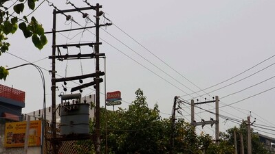 Bengaluru residents will face a six-hour power cut on January 16 due to maintenance works. Bengaluru residents will face a six-hour power cut on January 16 due to maintenance works.