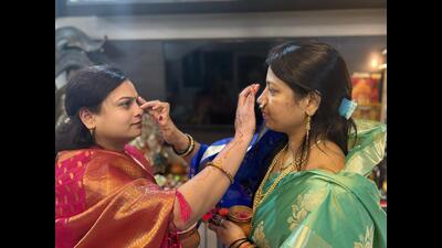 Maharashtrian women perform the ritual of Haldi Kumkum (HT ) Maharashtrian women perform the ritual of Haldi Kumkum (HT )