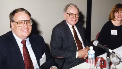 Howie Buffett alongside dad Warren