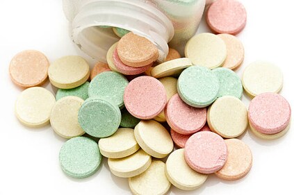 Know the health risks associated with long-term use of antacids. (istockphoto) Know the health risks associated with long-term use of antacids. (istockphoto)