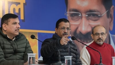 Arvind Kejriwal responds to threat (RAJ K RAJ /HT PHOTO) Arvind Kejriwal responds to threat (RAJ K RAJ /HT PHOTO)