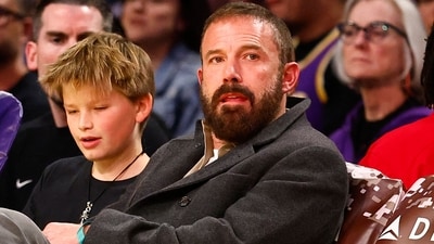 Ben Affleck was caught in a tense moment with the LAPD on Sunday. (Samuel Garner Affleck and Ben Affleck attend a basketball game between the Los Angeles Lakers and the Toronto Raptors at Crypto.com Arena on November 10, 2024 in Los Angeles, California.) (Getty Images via AFP / Ronald Martinez) Ben Affleck was caught in a tense moment with the LAPD on Sunday. (Samuel Garner Affleck and Ben Affleck attend a basketball game between the Los Angeles Lakers and the Toronto Raptors at Crypto.com Arena on November 10, 2024 in Los Angeles, California.) (Getty Images via AFP / Ronald Martinez)